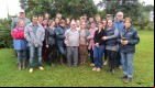 Agricultores, extensionistas e professores posam para foto.